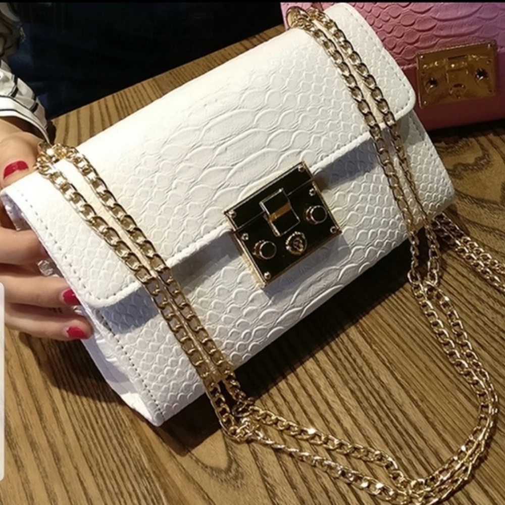 Sale!Cute Crocodile Clutch Gold Chain Shoulder Bag - Picture 3 of 8